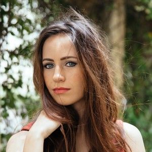 Meet your Posher, Nadia